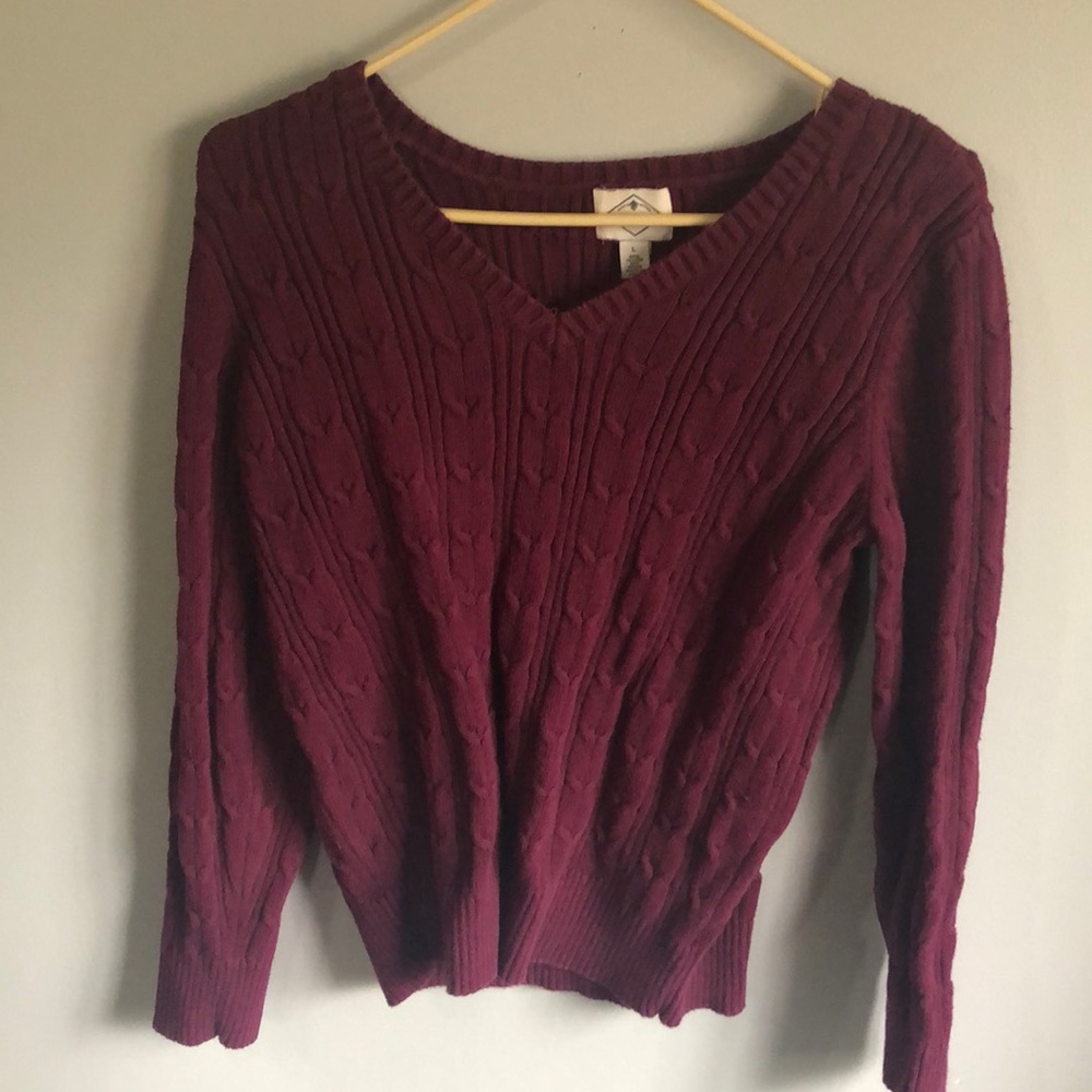 BURGUNDY SWEATER